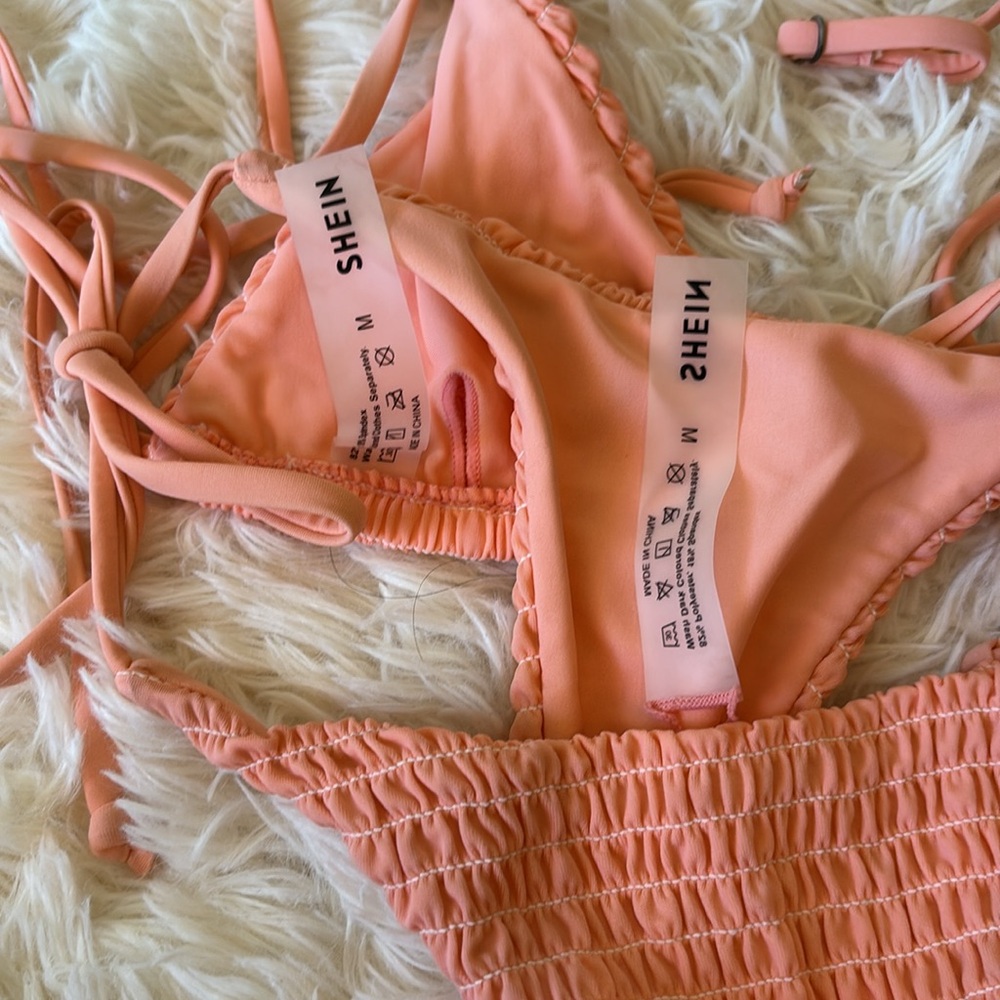 SHEIN Rouched Bikini - Picture 4 of 4